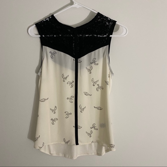 RW&CO | Sleeveless Blouse with Lace - Picture 1 of 7
